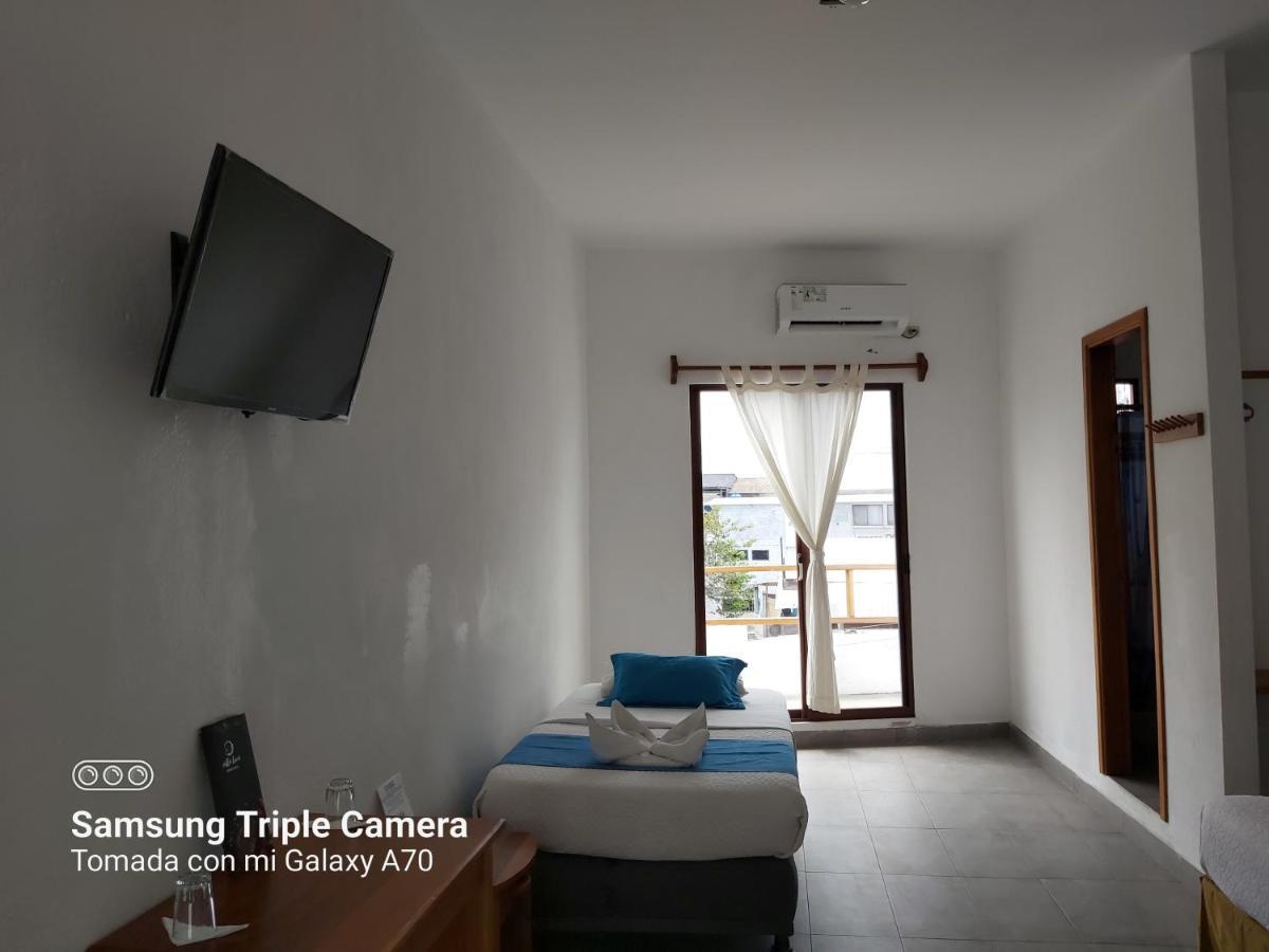 Albergue Galapagos Native Puerto Ayora  Exterior foto